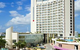 Krystal Urban Cancun Hotel